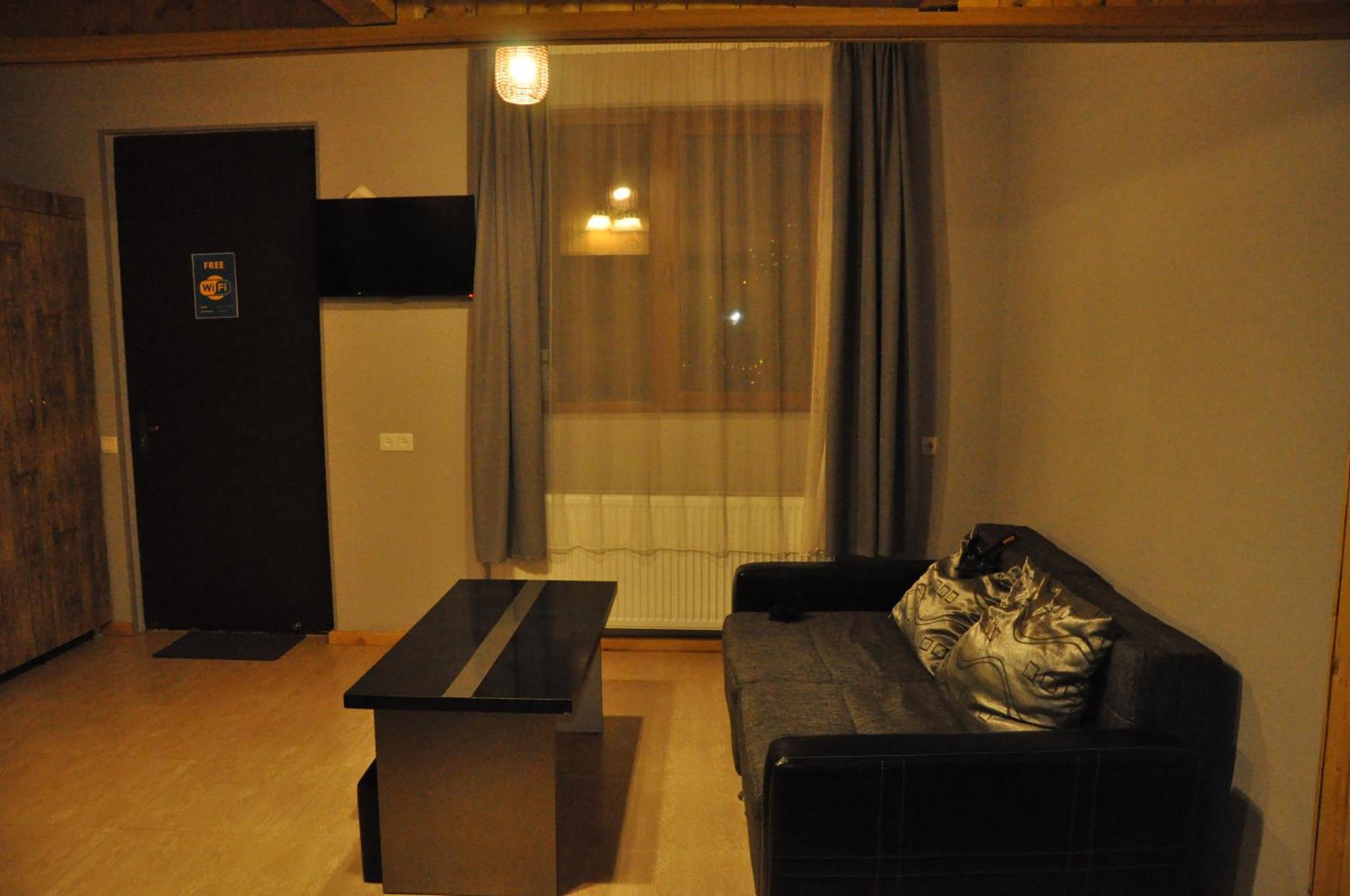 Cozy Apartment Tbilisi Esterno foto